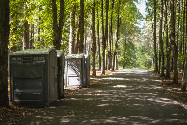 Best Porta potty delivery and setup  in Owensville, IN